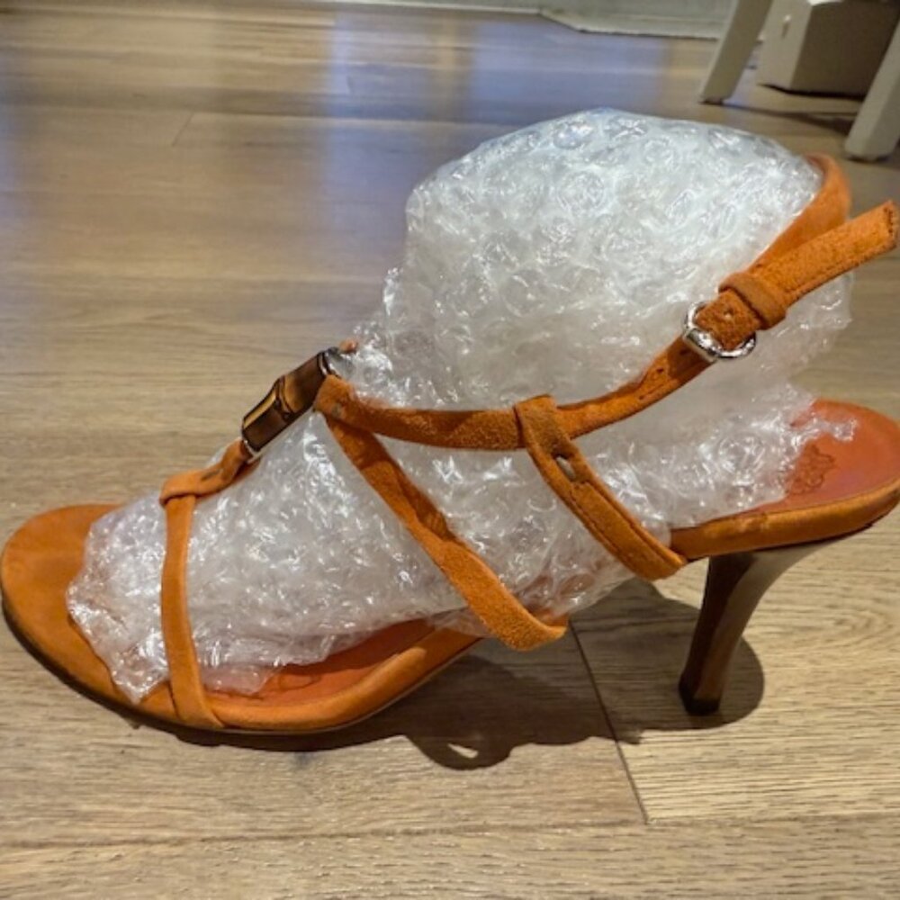 GUCCI Strap Sandals in orange with 3 inch heel. Size Eur 38 (US7, UK5)